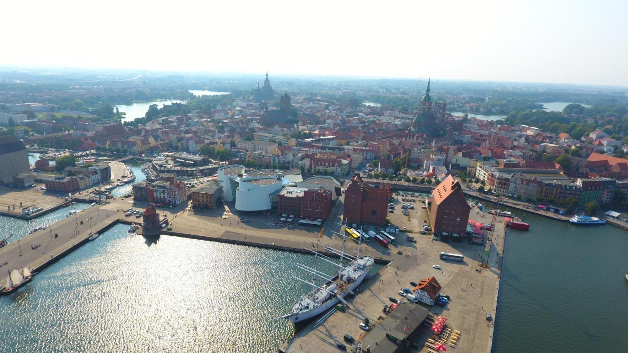 Gaestehaus Sternschanze - App1 &Bdquoadmiral&Ldquo Stralsund Exterior foto